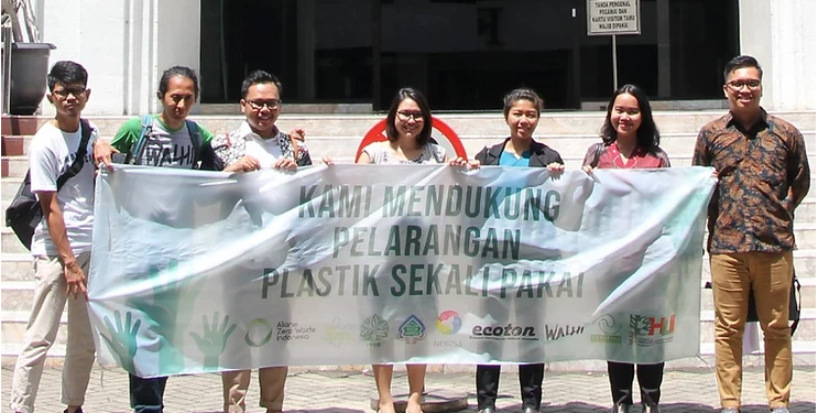 Single-Use Plastics Ban in Indonesia: Evidence of the Implementation of Waste Management Act
