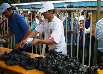 Bahaya Kantong Plastik untuk Wadah Daging Kurban