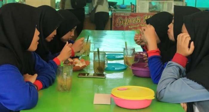 Wujudkan Sekolah Bebas Sampah Sekali Pakai di Jawa Tengah