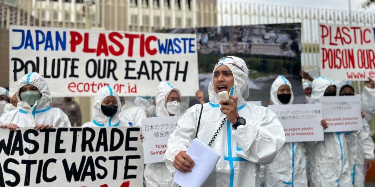 Aktivis Lingkungan Desak Konjen Jepang, Hentikan Pengiriman Sampah Plastik ke Indonesia