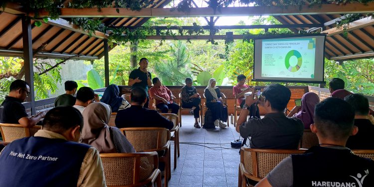 Mencari Arah Baru Pengelolaan Sampah Bandung Raya Tanpa Solusi Semu