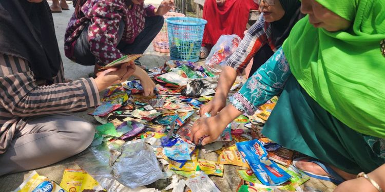 Brand Audit Ungkap Dominasi Sampah Sachet Di Kota Kediri, Refill System Jadi Solusi Strategis