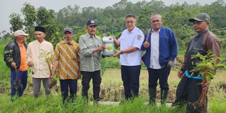 Pupuk Organik Cair Jadi Harapan Baru Petani Kota Batu Di Hari Bumi 2026