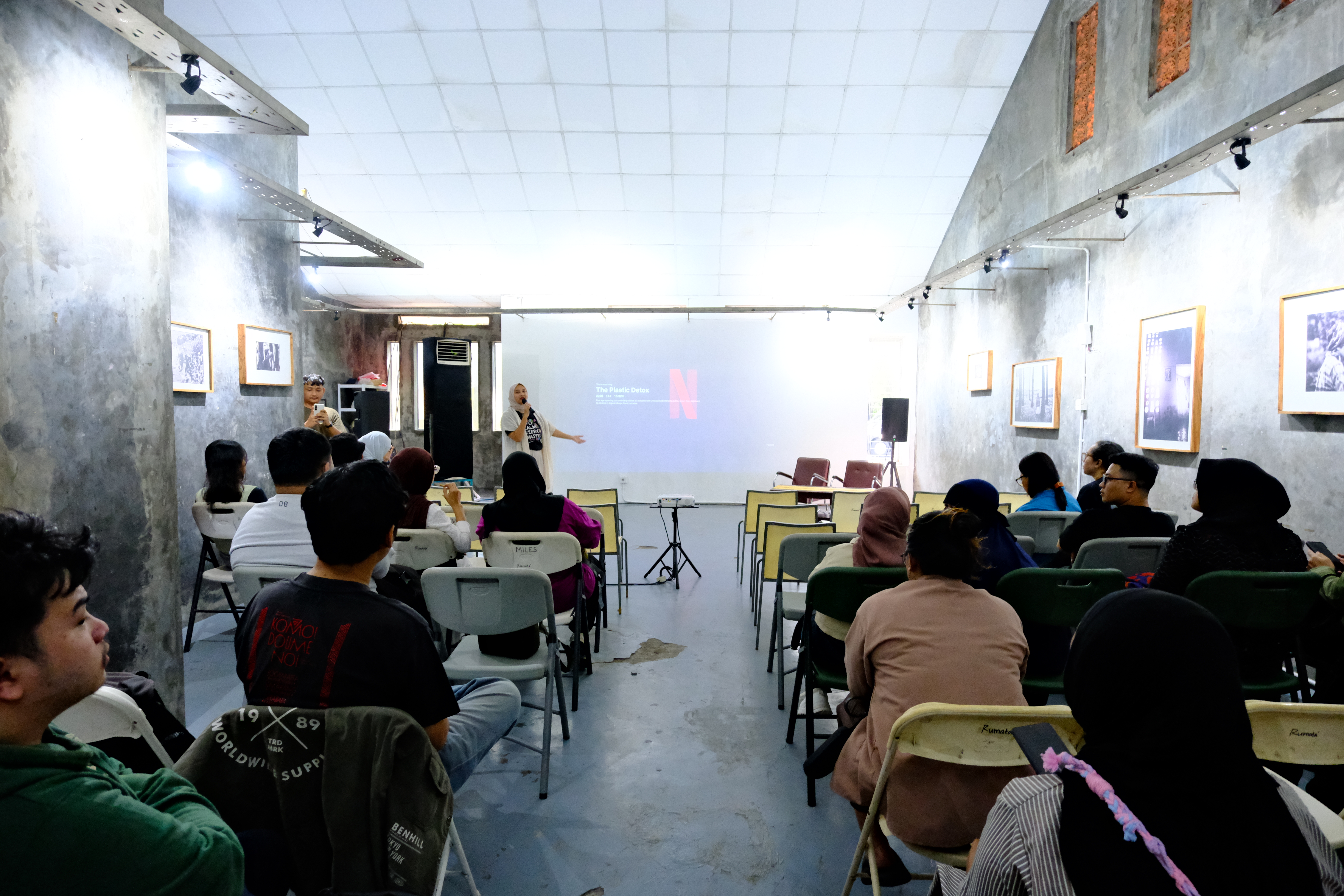 Film The Plastic Detox Buka Ruang Diskusi Solusi Pengurangan Plastik dari Sumber di Makassar